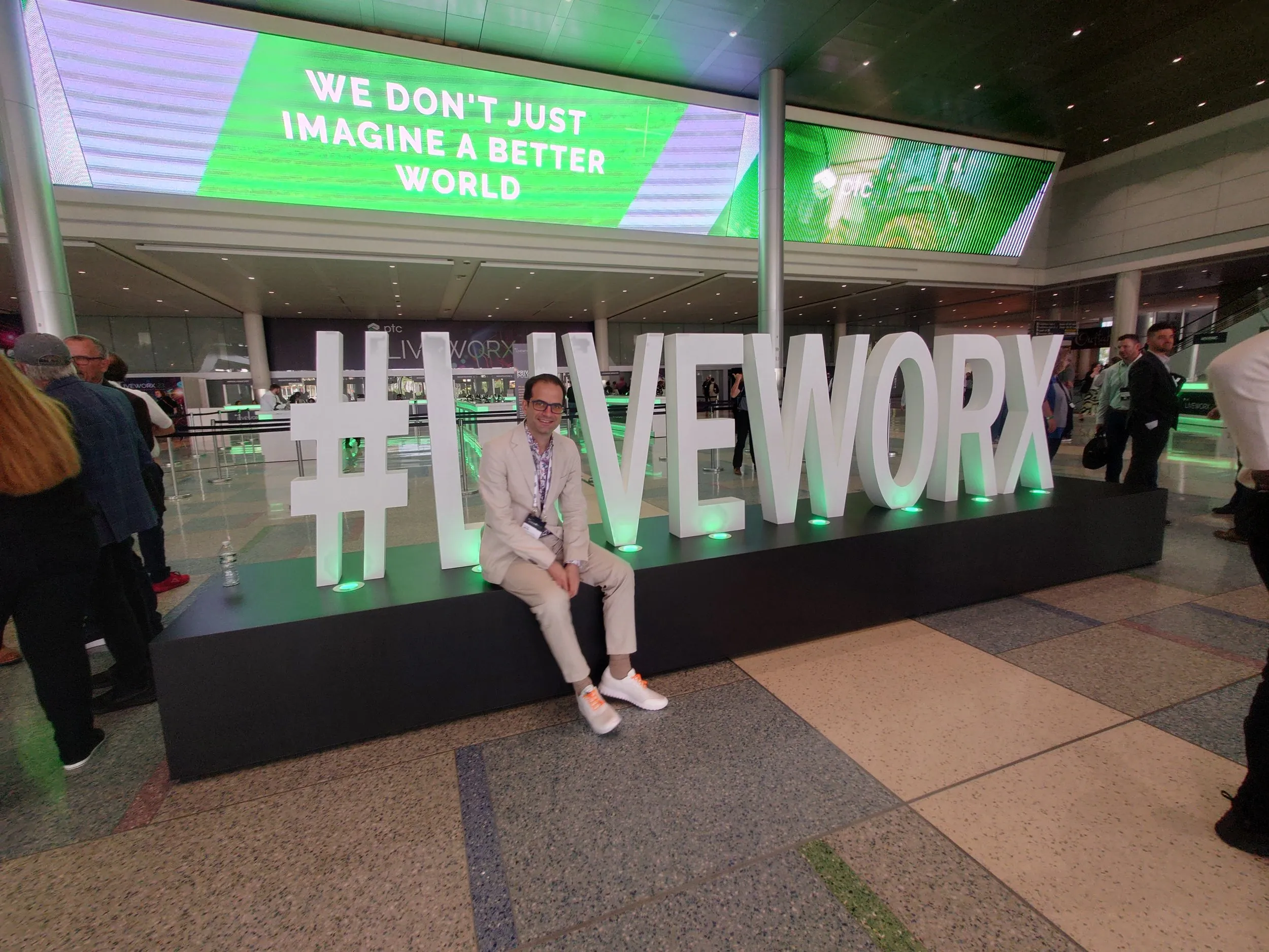 #LIVEWORX