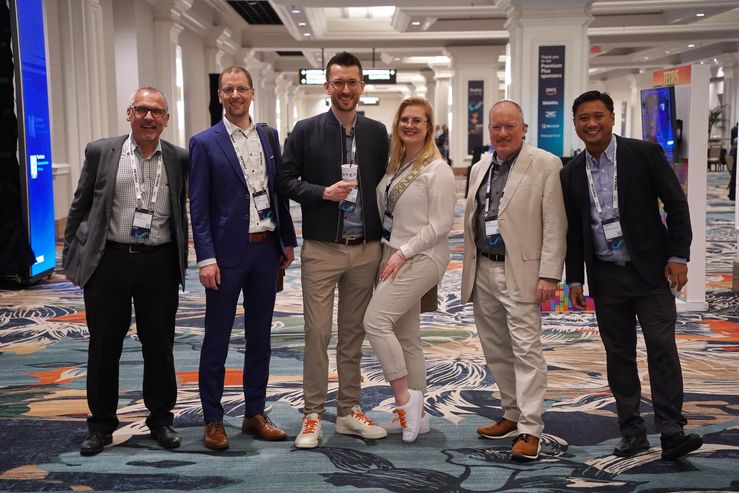Networking-Gespräch auf der Siemens Realize Live 2024 in Las Vegas